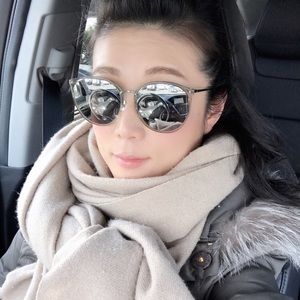 Meet your Posher, Justina